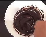 A picture of step 3 of Oreo Chocolate Trifle.