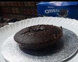 A picture of step 5 of Oreo chocolate cake.