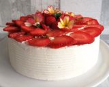 Foto del passaggio 7 della ricetta Torta arrotolata fragole e lamponi
