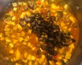 Foto del paso 6 de la receta: Pisto en salsa de pimientos choriceros