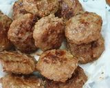 A picture of step 4 of Beef Patty Hamburger.
