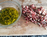 Foto del paso 2 de la receta: Setas ostra a la plancha con picada y jamón