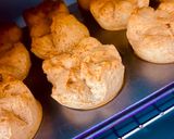 Foto del paso 7 de la receta: PANCITOS DE QUESO EN MUFFINERA (Tipo pan viral montaña rusa)