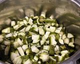 A picture of step 1 of Masala sponge gourd.