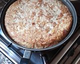 Foto del paso 1 de la receta: Tortilla de papa rallada, sesos y cebolla