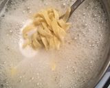 Foto del paso 2 de la receta: Fideos con hongos, oliva y nueces