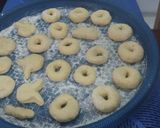 Foto langkah ke 4 dari resep Donat Mini Tapioka Kentang.