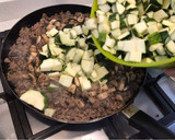 Foto del paso 5 de la receta: Guiso de zapallitos con carne molida
