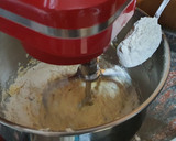 Foto del paso 6 de la receta: Bundt cake de limón con chispas de chocolate