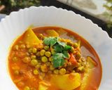 A picture of step 7 of Aloo Matar.