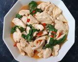 รูปขั้นตอนการทำที่ 3 ของ "ผัดกะเพราอกไก่" 🐔🌿😋 Stir Fried Chicken with Basil