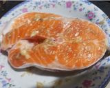 Foto langkah ke 1 dari resep Steak salmon dengan mashed potato dan broccoli.
