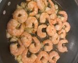 Foto langkah ke 3 dari resep Shrimp Pasta (Aglio Olio Spaghetti + Shrimp).