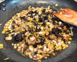 Foto del paso 6 de la receta: Empanadillas de butifarra y acelgas