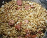 A picture of step 4 of Sausage rice.
