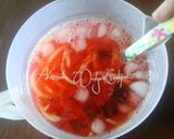Foto langkah ke 1 dari resep Es Blewah Campur Cincau & Selasih.