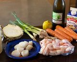 A picture of step 1 of Seafood Blanquette with Shrimp and Scallops.