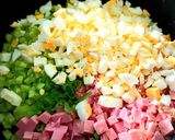 A picture of step 4 of Okroshka.
