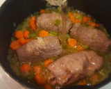Foto del paso 5 de la receta: Rollitos de ternera, bacon y queso emmental en salsa