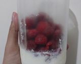 Foto langkah ke 3 dari resep Blueberry smoothies simple.