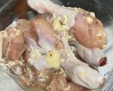 Foto langkah ke 2 dari resep Ayam Goreng Bawang Putih.