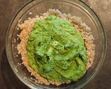 Foto del passaggio 7 della ricetta Insalata colorata di frutti e noci con mini burger di quinoa spinaci e ricotta