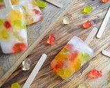 Foto del paso 1 de la receta: Helados o paletas de gominolas de ositos