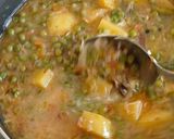 A picture of step 4 of Aloo, matar, polaw.