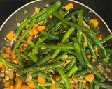 A picture of step 5 of Stir Fried French Beans with Anchovies.