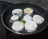 Foto del paso 5 de la receta: Berenjenas rellenas de lomo embutido y camembert