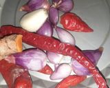 Foto langkah ke 2 dari resep Jamur merang bumbu kuning.