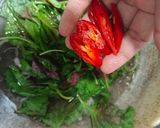 Gambar langkah 2 resipi Bayam Merah Masak Air Simple.