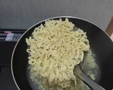 Foto langkah ke 1 dari resep Indomie Goreng.