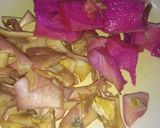 Foto langkah ke 1 dari resep Dragon fruit apple tea.