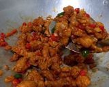 Foto langkah ke 5 dari resep Ayam Popcorn Pedas Manis.