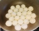 A picture of step 2 of Pan-Fried Soup Dumplings.