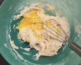 Foto langkah ke 3 dari resep CHIFFON TAPE SINGKONG KEJU metode santan dimasak dulu.
