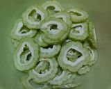 Foto langkah ke 1 dari resep Pare Goreng Tepung.