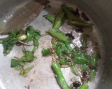 A picture of step 2 of Peas pulao.