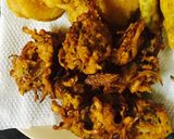 A picture of step 2 of Onion pakodas.