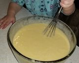 A picture of step 2 of Mama's Sprinkle Cupcakes.