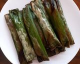 Foto langkah ke 7 dari resep Pais Oncom Hideung khas Bogor.