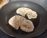Foto del paso 4 de la receta: 289. Filetes de pavo a la plancha