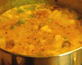 முட்டைகோஸ் குடைமிளகாய் பொரிச்ச கூட்டூ (Cabbage  kudaimilakaai poricha kootu recipe in tamil) ரெசிபி ஸ்டேப் 5 புகைப்படம்
