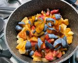 Une image de l'étape 7 de Compote aux 4 fruits du jardin, citron et vanille.