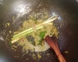 Foto langkah ke 2 dari resep Telur puyuh kuah kuning.
