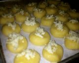 Foto langkah ke 6 dari resep Kaastengels ngeju no mixer no edam cheese.