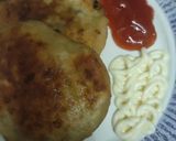 Gambar langkah 5 resipi Boxty Irish Potato Pancakes.