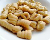 Foto del passaggio 5 della ricetta Gnocchi di patate dolci, gorgonzola, salvia e noce moscata