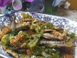 Balado hijau ikan bilih campur tempe